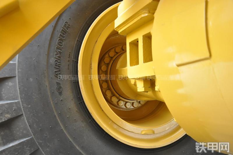 成工CG990H装载机局部