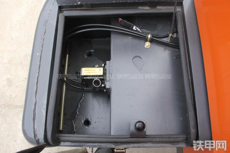 迪万伦DL503GOLD装载机局部