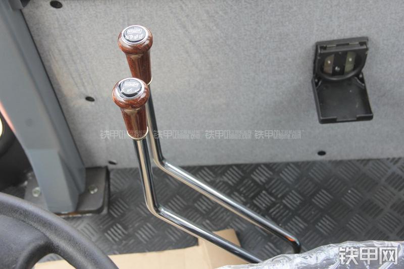 迪万伦DL503GOLD装载机局部