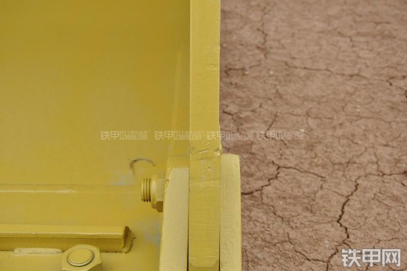 成工ZL50D-3装载机局部