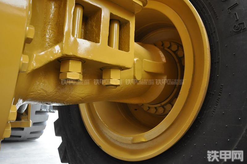 成工CG990H装载机局部