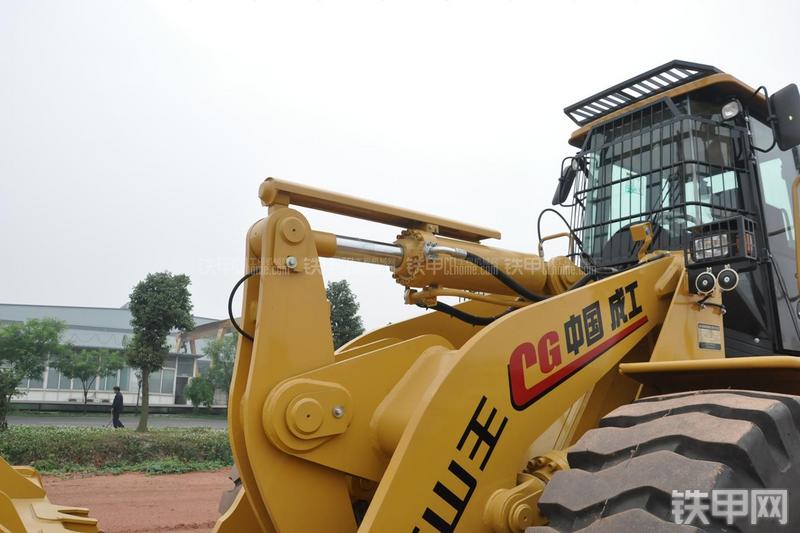 成工ZL50D-3装载机局部