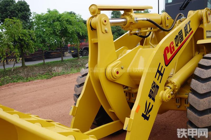 成工ZL50D-3装载机局部