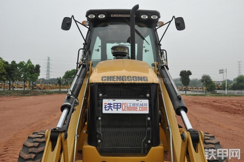 成工866HTC(可伸缩挖掘臂)挖掘装载机局部