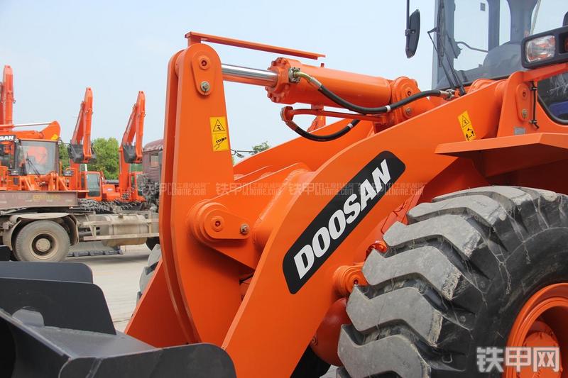 迪万伦DL503GOLD装载机局部