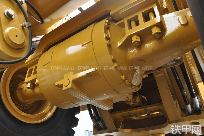 成工CG990H装载机局部