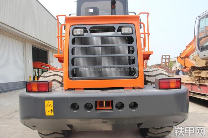 迪万伦DL503GOLD装载机整机外观