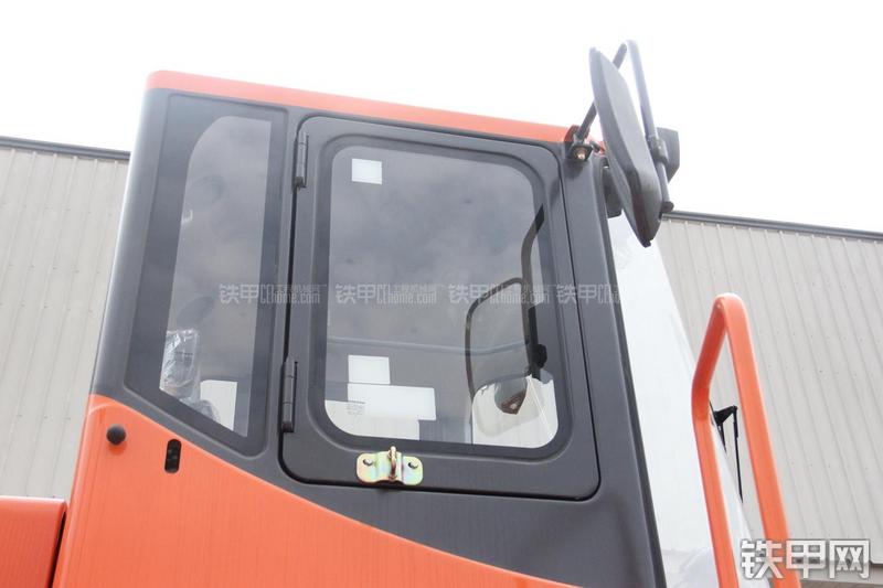 迪万伦DL503GOLD装载机局部