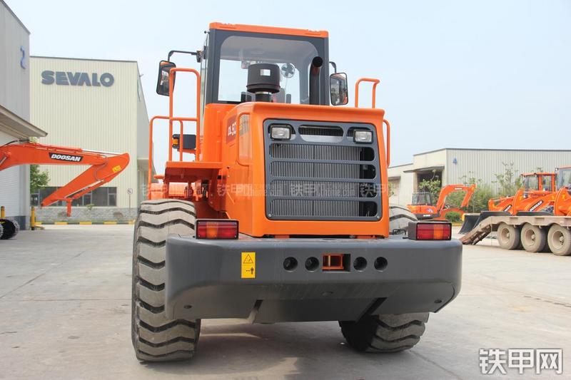 迪万伦DL503GOLD装载机整机外观