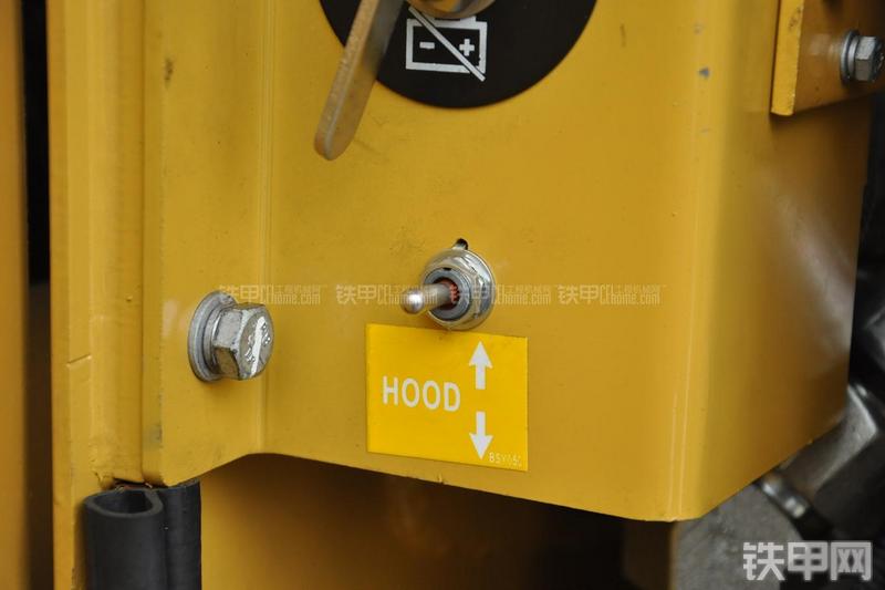 成工CG990H装载机局部