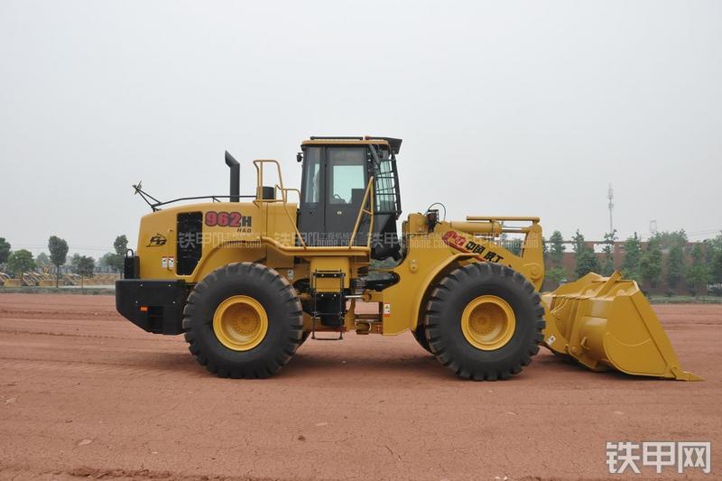 成工ZL50D-3装载机整机外观