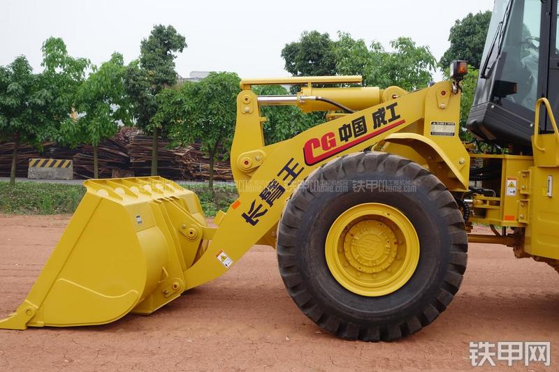 成工ZL50D-3装载机局部