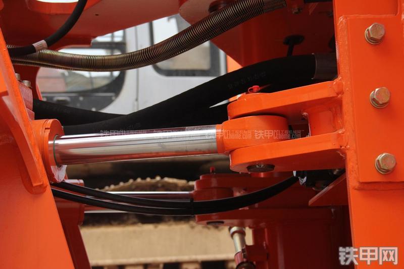 迪万伦DL503GOLD装载机局部