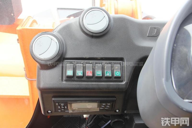 迪万伦DL503GOLD装载机局部