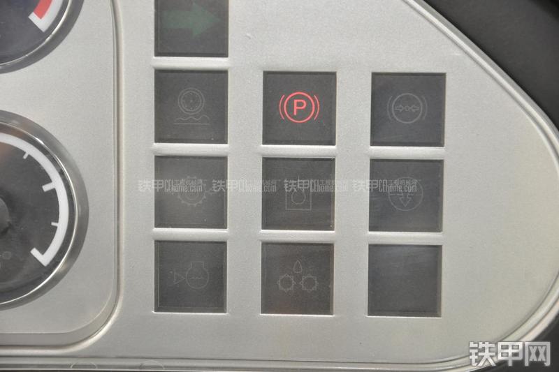 成工CG990H装载机局部