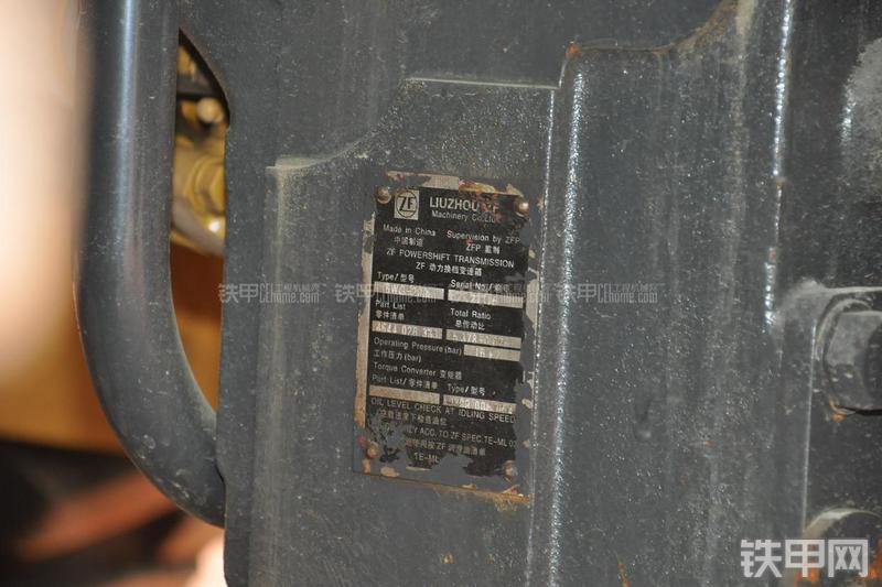 成工MG1320H平地机局部