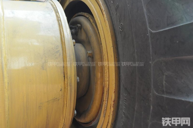 成工MG1320H平地机局部