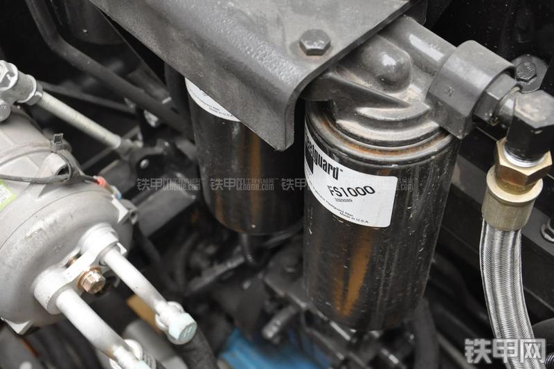 成工CG990H装载机局部