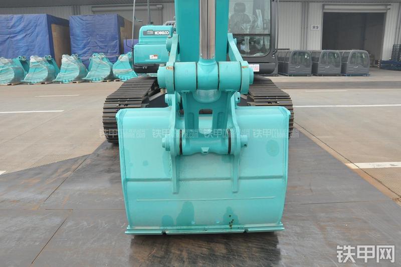 神钢SK210LC-8-domestic挖掘机局部