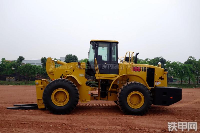 成工CGC18叉装车整机外观