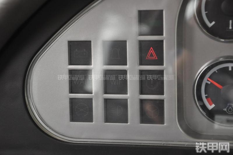 成工CG990H装载机局部