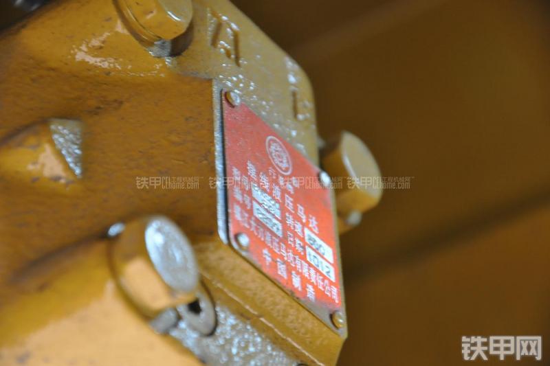 成工MG1320H平地机局部