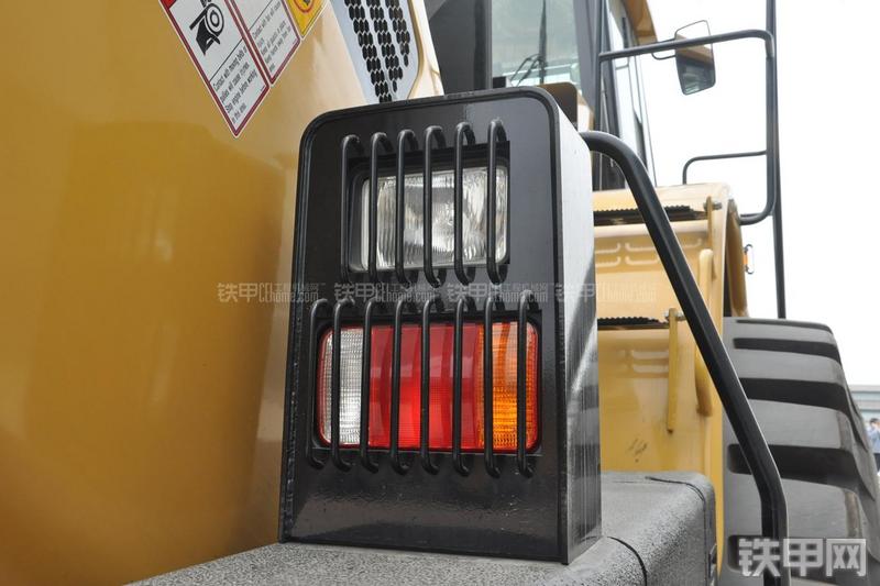 成工CG990H装载机局部