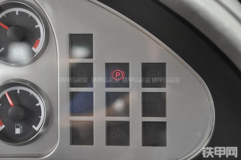 成工CG990H装载机局部