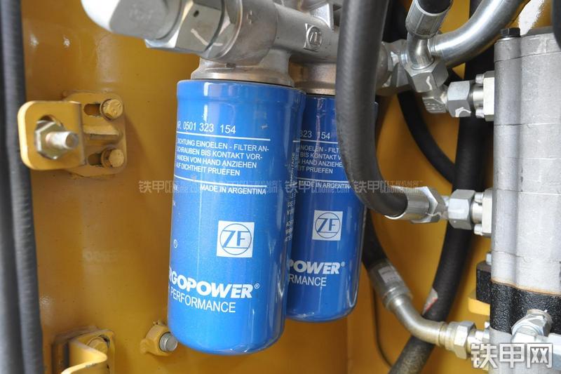 成工CG990H装载机局部