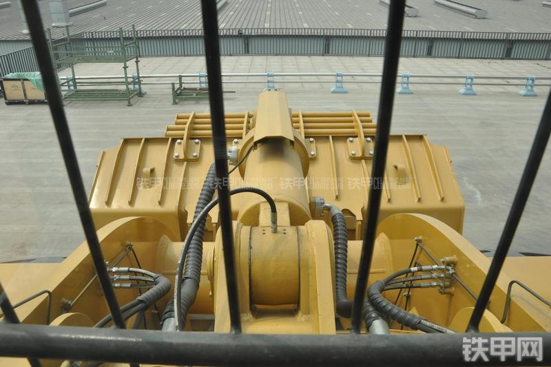 成工CG990H装载机局部