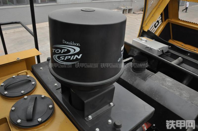 成工CG990H装载机局部