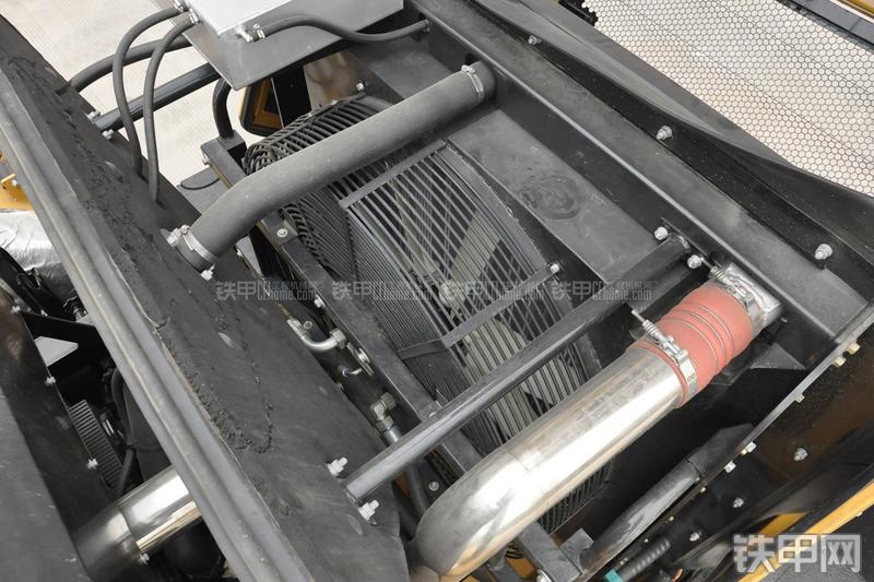 成工CG990H装载机局部