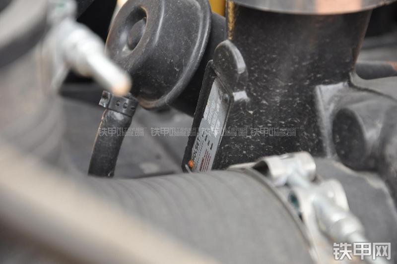 成工MG1320H平地机局部