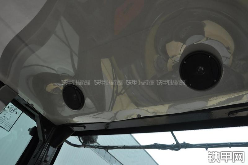 成工CG990H装载机局部