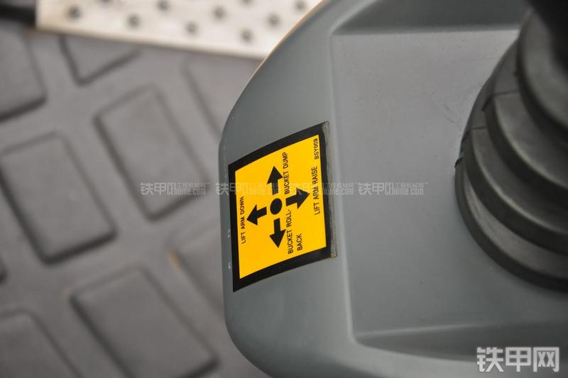 成工CG990H装载机局部