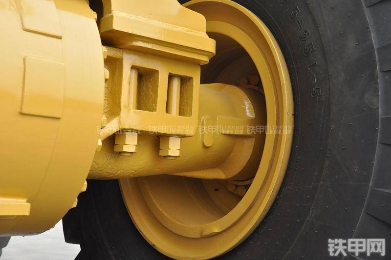 成工CG990H装载机局部