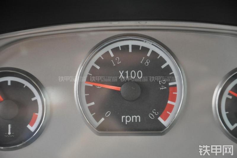 成工CG990H装载机局部