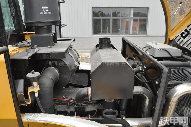 成工CG990H装载机局部