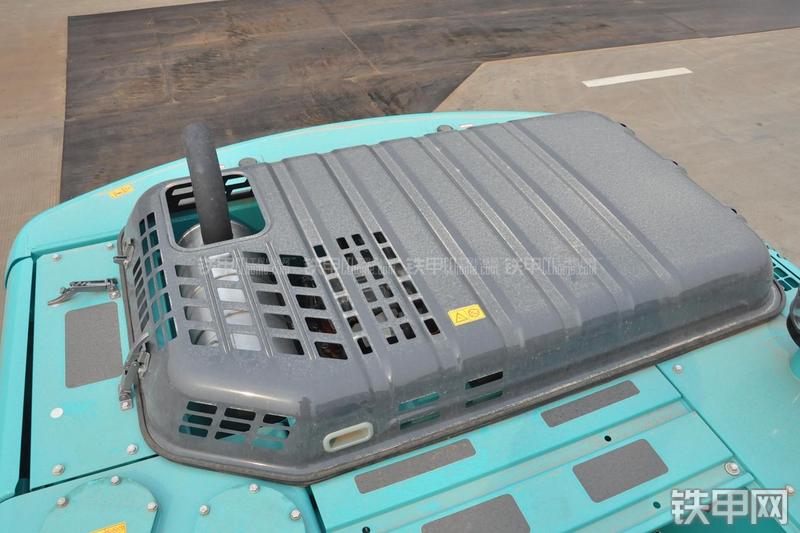 神钢SK200-8挖掘机局部