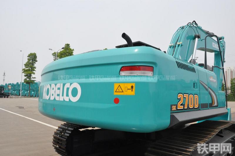 神钢SK270D挖掘机整机外观