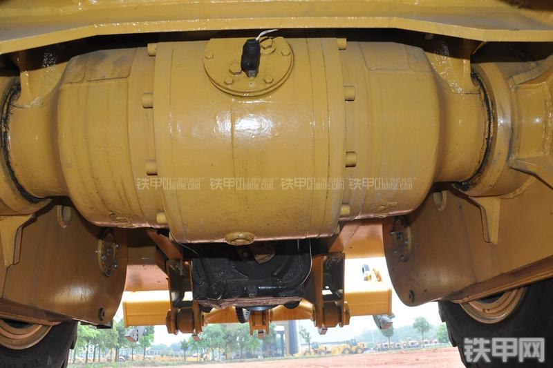 成工MG1320H平地机局部