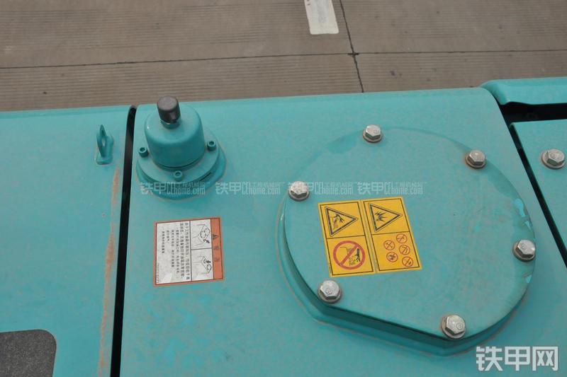 神钢SK210LC-8-domestic挖掘机局部