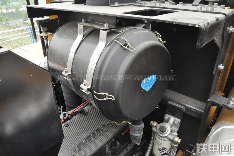 成工CG990H装载机局部