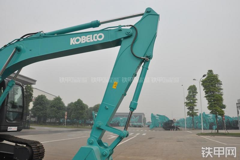 神钢SK210LC-8-domestic挖掘机局部