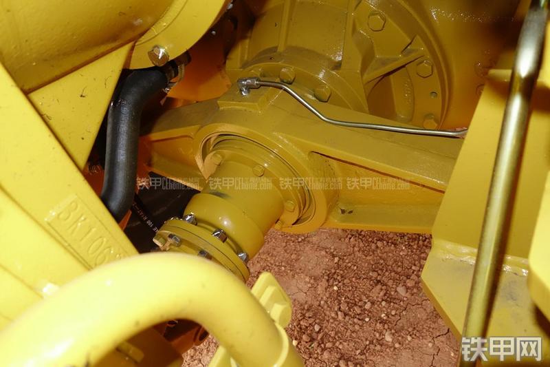 成工CGC18叉装车局部