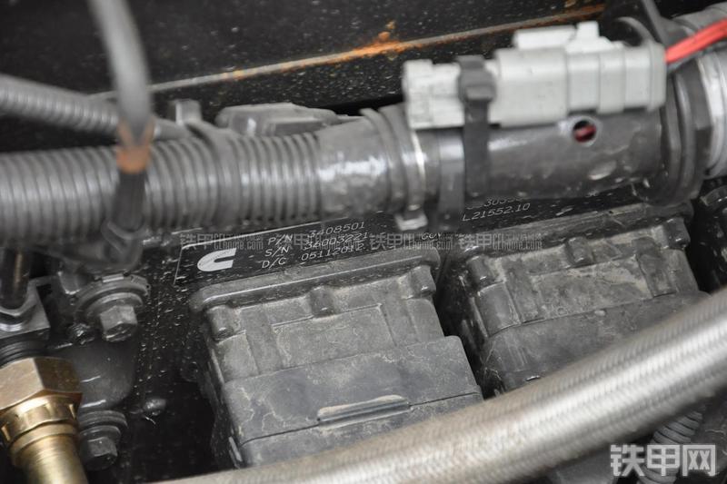 成工CG990H装载机局部