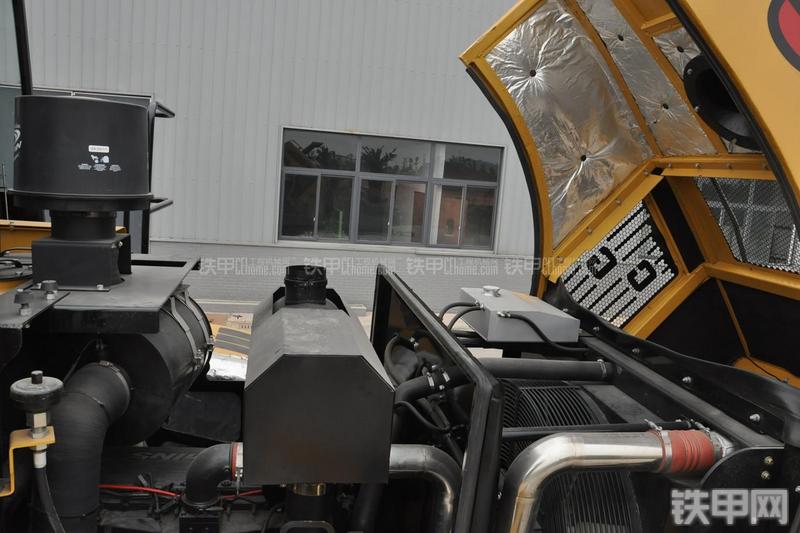 成工CG990H装载机局部