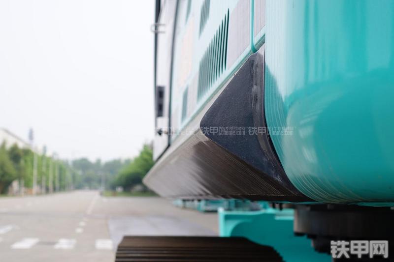 神钢SK495D挖掘机局部