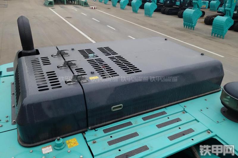 神钢SK460-8挖掘机局部