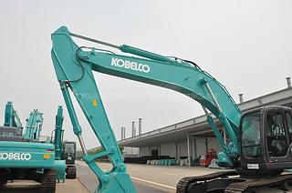 神钢SK350LC-8挖掘机局部